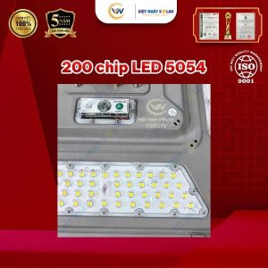 ĐÈN LIỀN THỂ UFO 1500W 14 Đèn năng lượng mặt trời liền thể UFO 1500W phù hợp thắp sáng sân vườn
